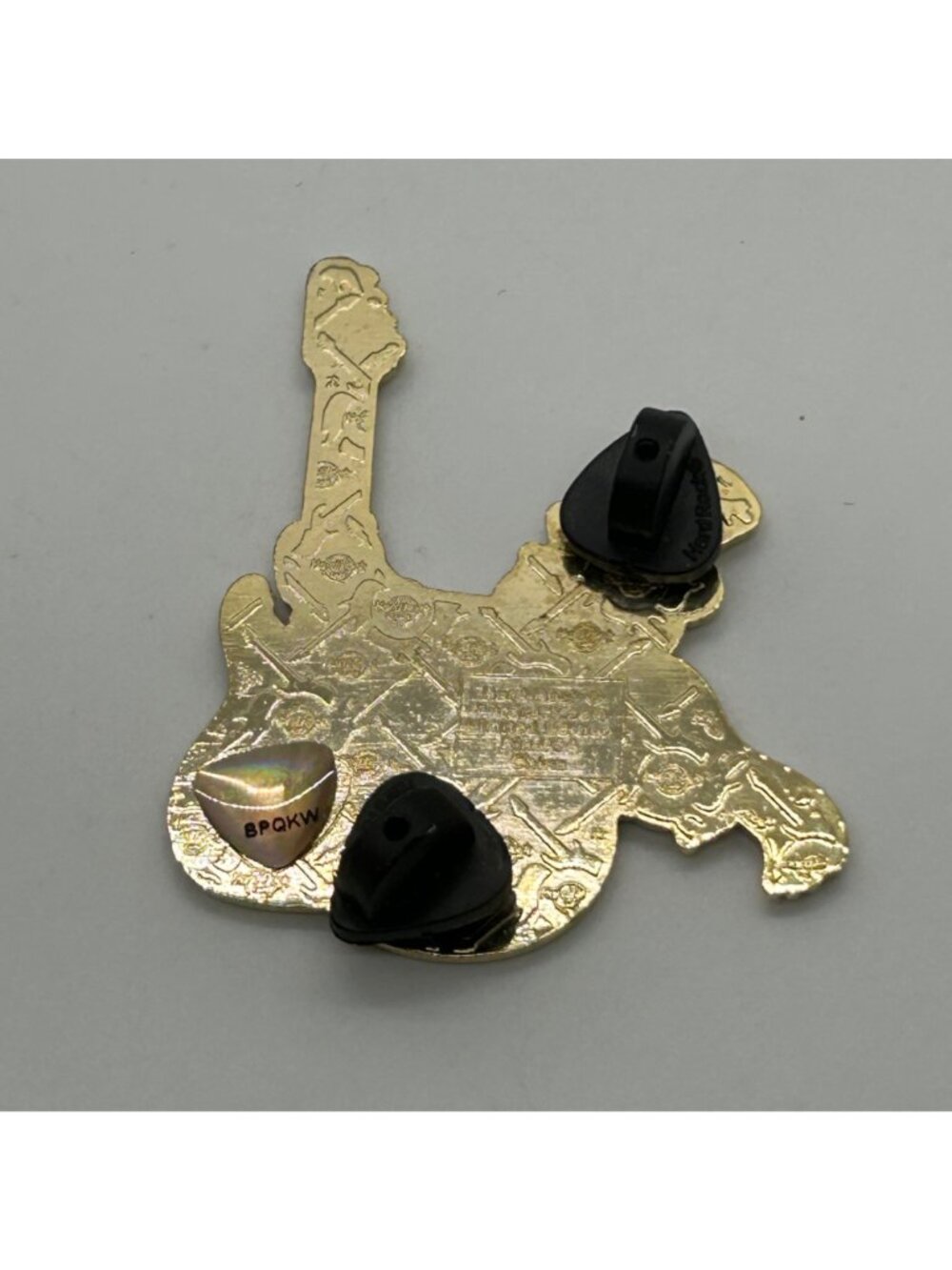 Hard Rock Cafe New York 2011 Happy Holiday Snowman Guitar Enamel Pin Collectible - Picture 8 of 14